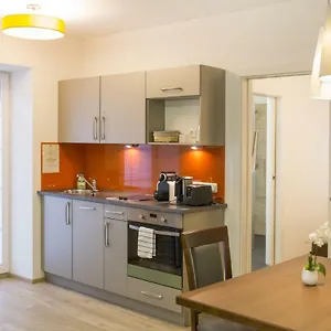 By Gruene Zur Post - 100 % Bio & Ceconi Apartment